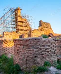 دانلود عکس با کیفیت بازسازی بنای باستانی در روستای تخت سلیمان استان آذربایجان غربی 1