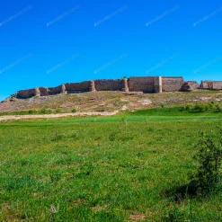 دانلود عکس با کیفیت بنای باستانی در روستای تخت سلیمان استان آذربایجان غربی 4